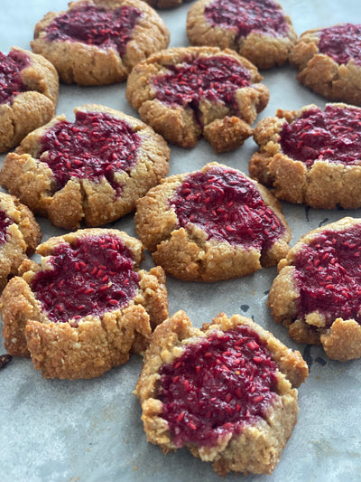 Raspberry healthy cave cookies