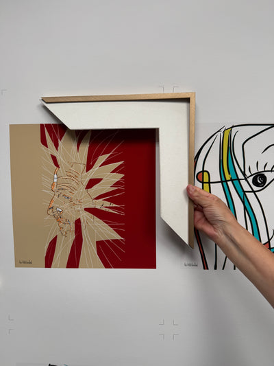 נשארה האמנות - Art is what remains.